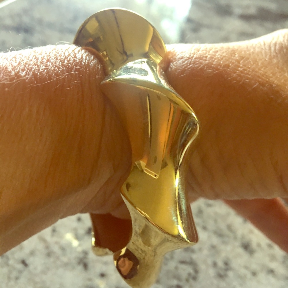 Gold chunky bracelet